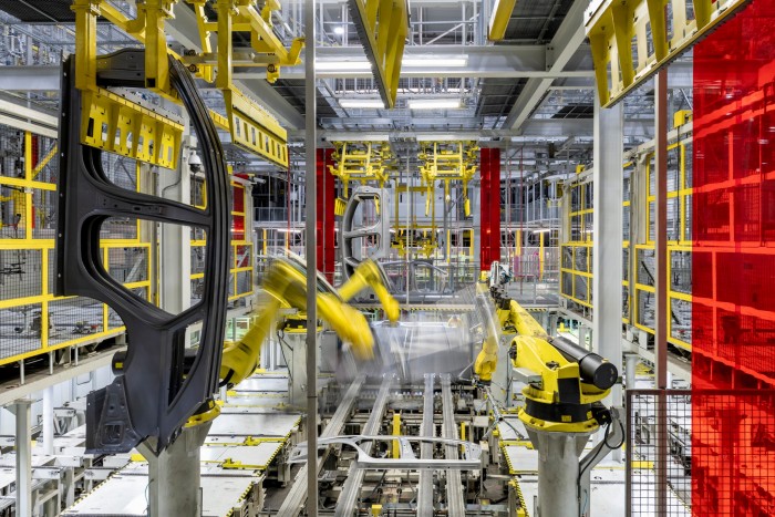 Bemehettünk egy szlovák autógyárba! 11