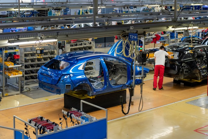 Bemehettünk egy szlovák autógyárba! 14