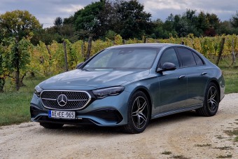 Nem elektromos, nem SUV – akkor meg minek?