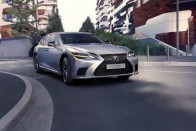 Még tovább csiszolták a Lexus koronaékszerét 2