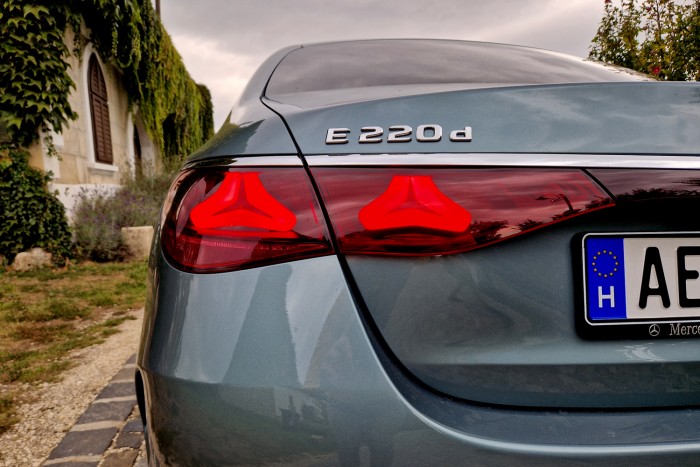 Nem elektromos, nem SUV – akkor meg minek? 8