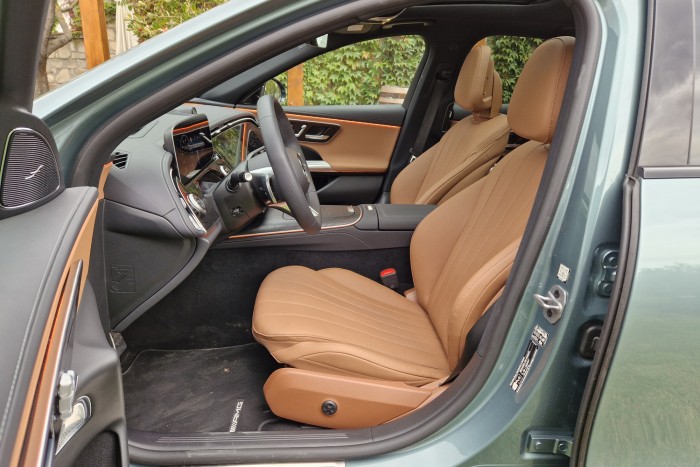 Nem elektromos, nem SUV – akkor meg minek? 10