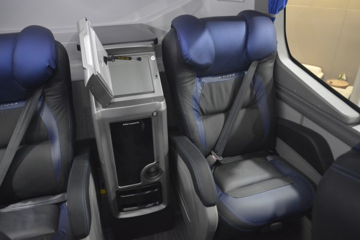 Alaposan megküldték luxussal ezt az autóbuszt 9