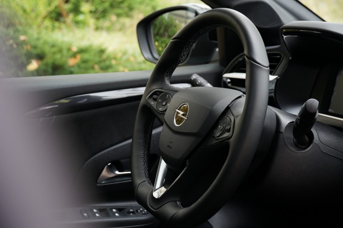 Használni való. Se több, se kevesebb az új Corsa-e 8