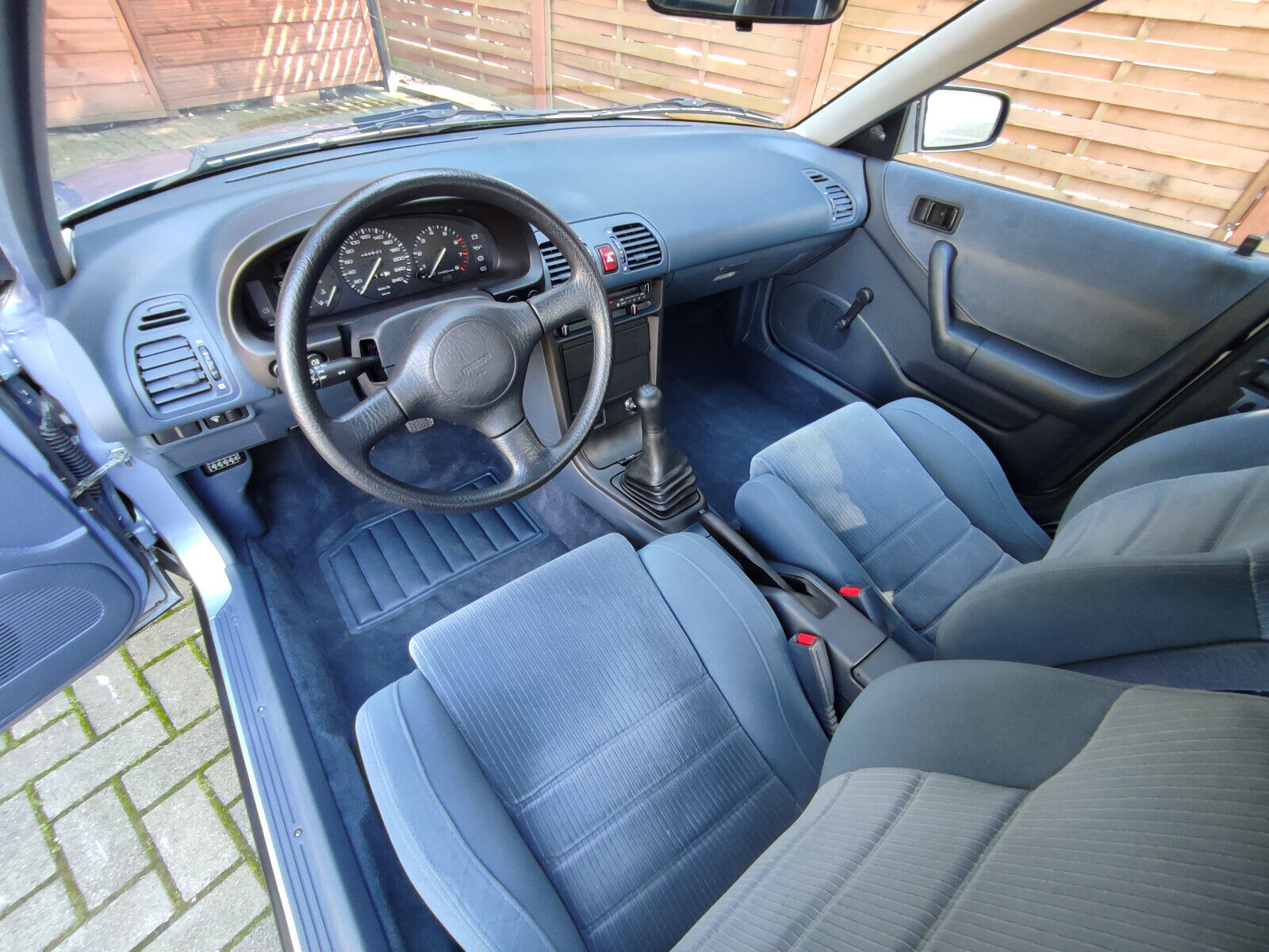 Tökéletes időutazás a 90-es évek elejére egy bukólámpás japánnal 3