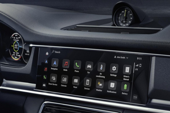 Újabb autógyártó hódol be a Google-nak