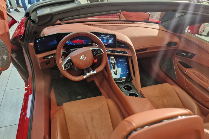 Magyarországon jár, te is meglesheted a legmenőbb villanyautót 6