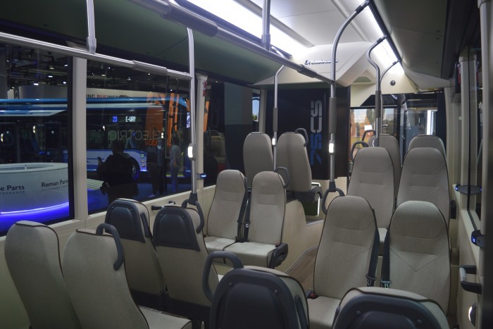 Meglepő dolgot rejt ez az új turistabusz 9