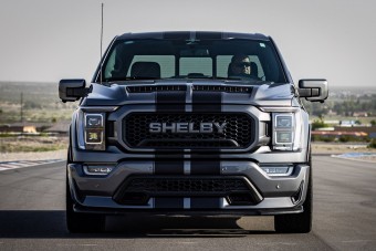 800 lóerős teherautóval emlékeznek a brutális Fordok atyjára