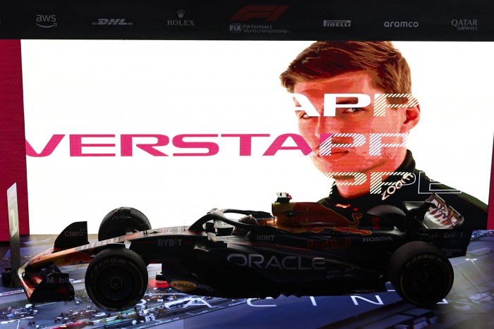 Verstappen: Bárkinek örömmel átadom az autót!