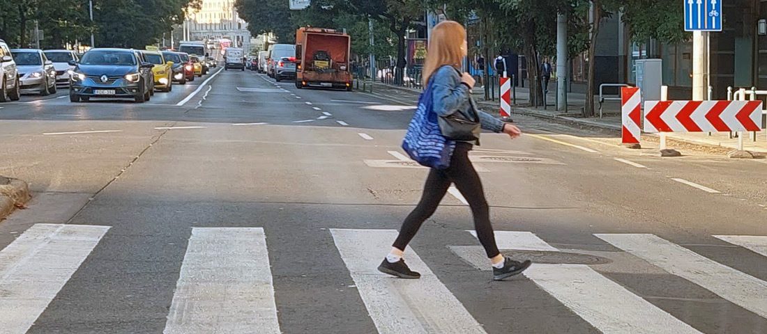 Te se halj meg a zebrán!