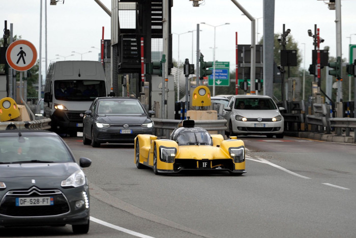 Itt az autó, amit a Ferrari sem mert megépíteni 8 | Vezess Itt az autó, amit a Ferrari sem mert megépíteni 8