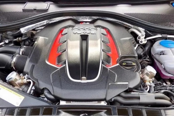 Alkalmi vétel ez a használt Audi, igencsak előkelő gazdája volt 6