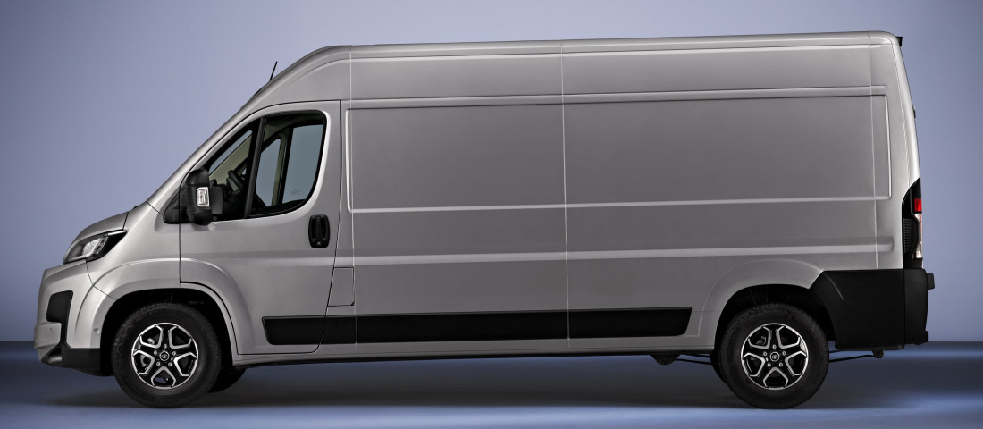 Hatalmas elektromos Toyota érkezik