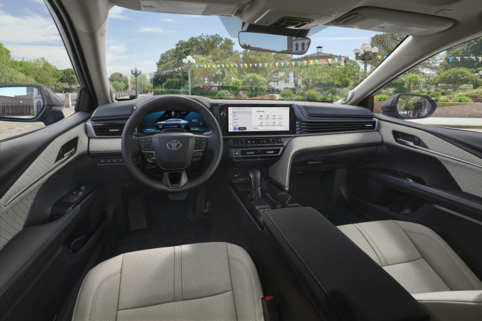 Majdnem vadonatúj a Toyota Camry 7 | Vezess Majdnem vadonatúj a Toyota Camry 7