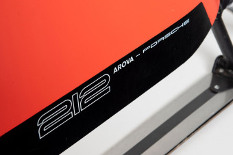 Kerekek nélkül száguld ez a veterán Porsche