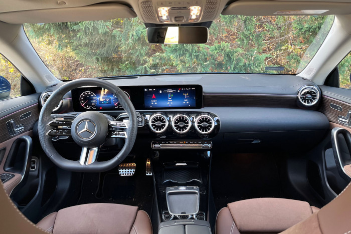 Két férfit is átvert Kecskemét makrancos királynője 9