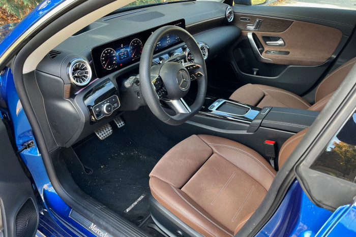 Két férfit is átvert Kecskemét makrancos királynője 8