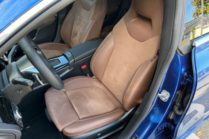 Két férfit is átvert Kecskemét makrancos királynője 10