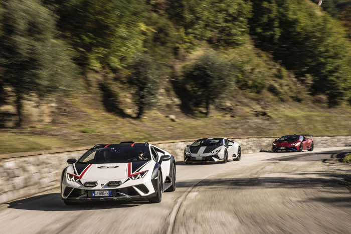 Üvöltve búcsúztattuk a Lamborghini szívómotorját 53 Üvöltve búcsúztattuk a Lamborghini szívómotorját 53