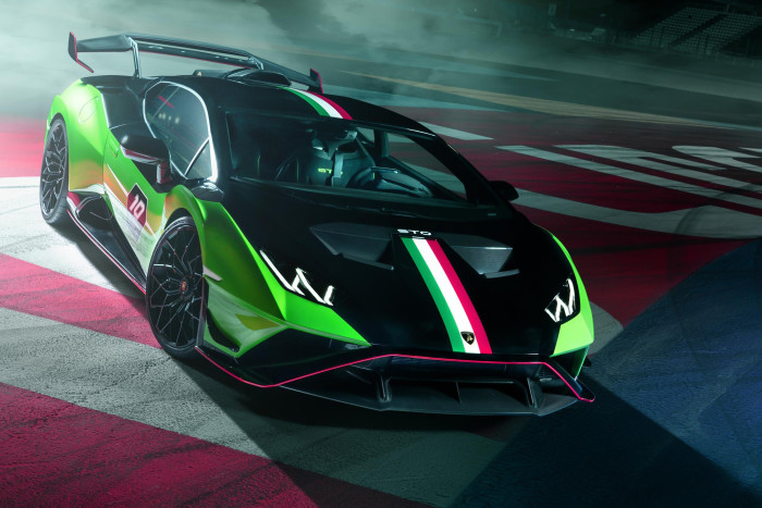 Elérhetetlen kincsnek álcázta új autóját 6 | Vezess Elérhetetlen kincsnek álcázta új autóját 6