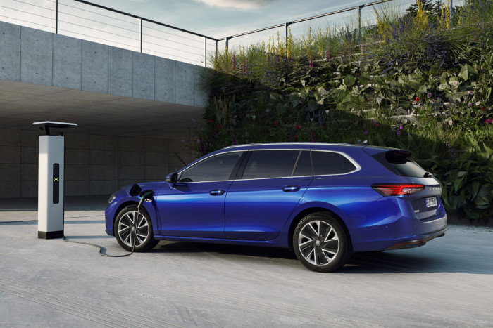 Itt egy rendes autó – Skoda Superb 2024 bemutató 8