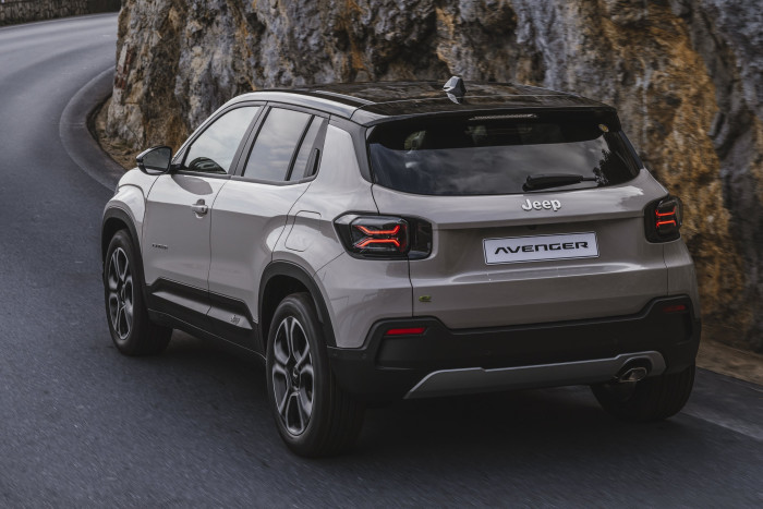 Már nem csak konnektorról tankolható ez a városi SUV 6 | Vezess Már nem csak konnektorról tankolható ez a városi SUV 6