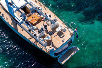 Milliárdos járműhöz tervezett belsőt a Bentley