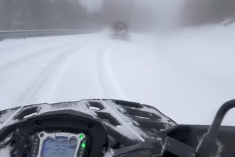 Biharban már olyan hó van, hogy járhatatlanok az utak