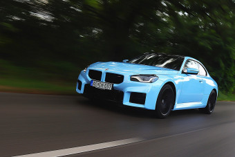 Keresztben, vagy hosszában? Mindegy az M2-nek