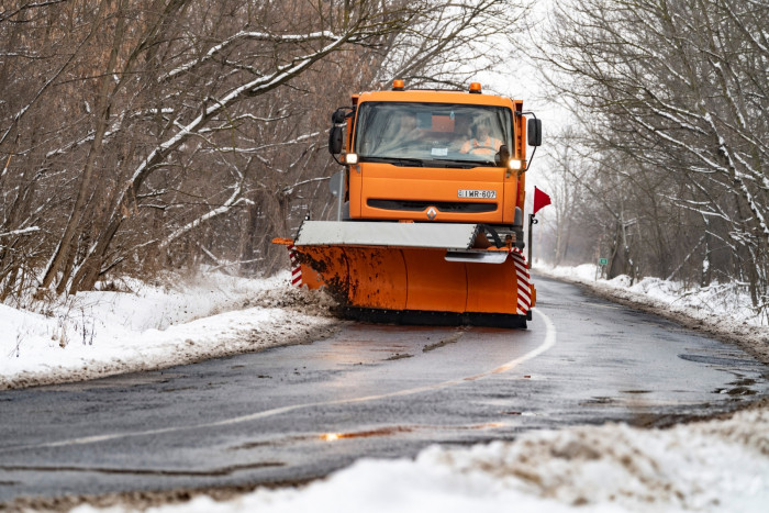 Szinte imádkoznak a hóért a Magyar Közútnál