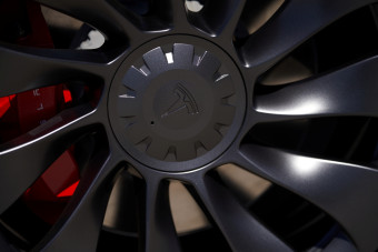 Bajba került a Tesla, ami hivatalosan még nincs is