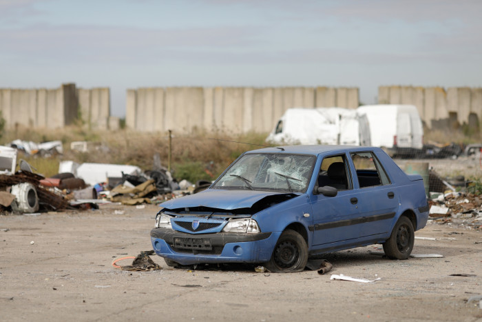 Roncsautókból kaszált hatalmasat a Dacia