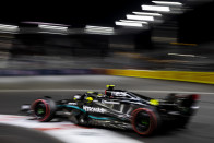 F1: Vasszigor a Mercedesnél, tilalmat vezetett be a csapatfőnök 1