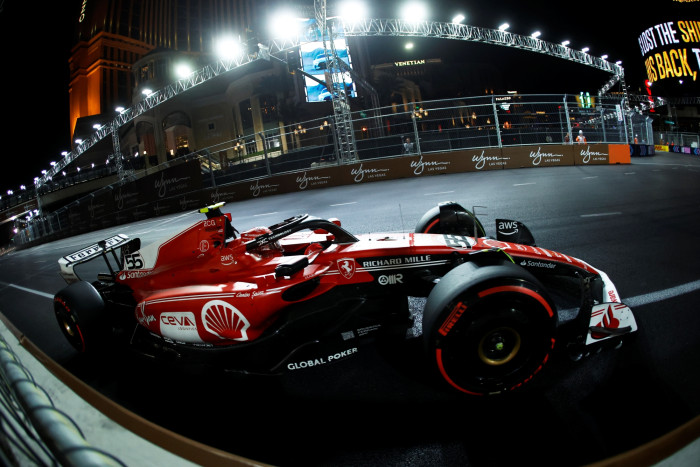 F1: Összeesküvést lát a büntetése mögött Sainz