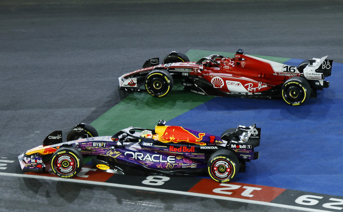 F1: Őrült vegasi futam, ütközött is a megbüntetett győztes 3 F1: Őrült vegasi futam, ütközött is a megbüntetett győztes 3