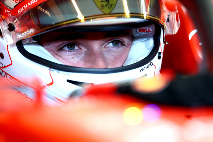 F1: Meglepte Leclerc-t, hogy megtáltosodott a Ferrari