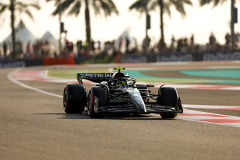 F1: Hamilton nem érti, miért esett ki megint