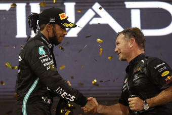 F1: Hamilton a Red Bullnál kopogtatott?