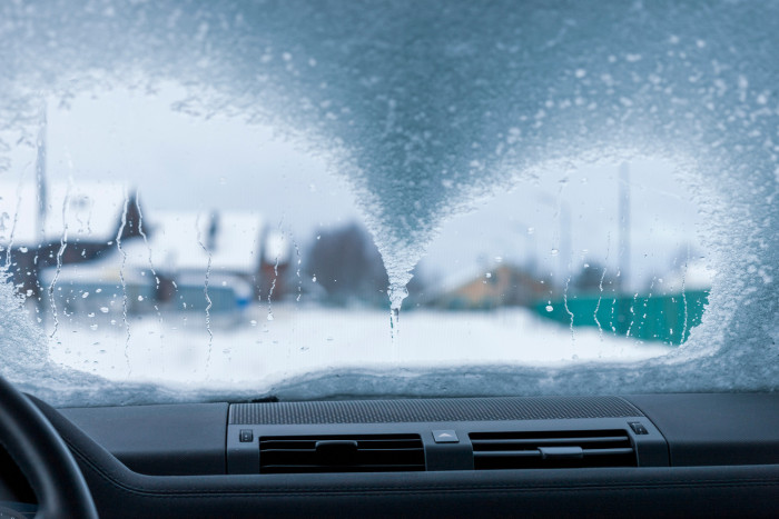 Így élheted túl a telet az autóban! 7