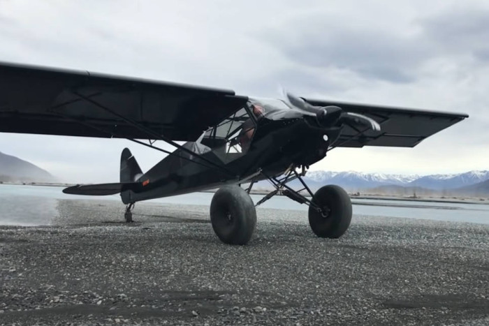 Felszáll egy repülő az országútról, és ez teljesen természetes a világ ezen részén