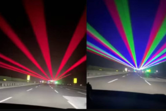 Óriási lézershow működik egy kínai autópályán, a buli helyett nagyon komoly céllal