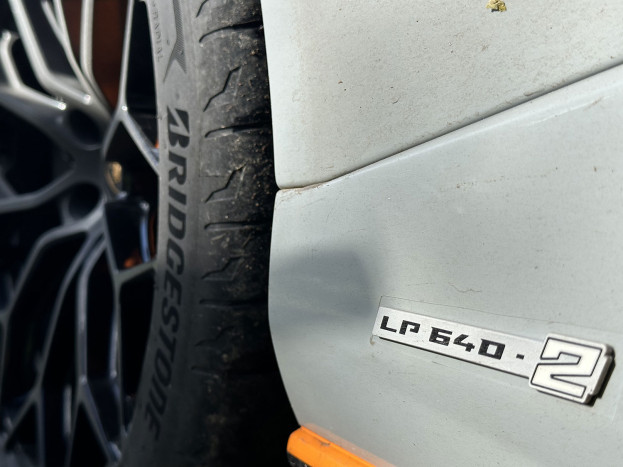 Üvöltve búcsúztattuk a Lamborghini szívómotorját 51 Üvöltve búcsúztattuk a Lamborghini szívómotorját 51