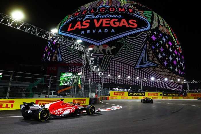 F1: Nem lehetett bírni a Ferrarival Vegasban