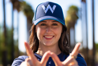 Felkarolta Ken Block lányát az F1-es csapat