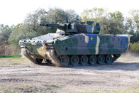 Mozgó erőd magyar rendszámmal: Lynx KF41 30