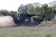 Mozgó erőd magyar rendszámmal: Lynx KF41 35