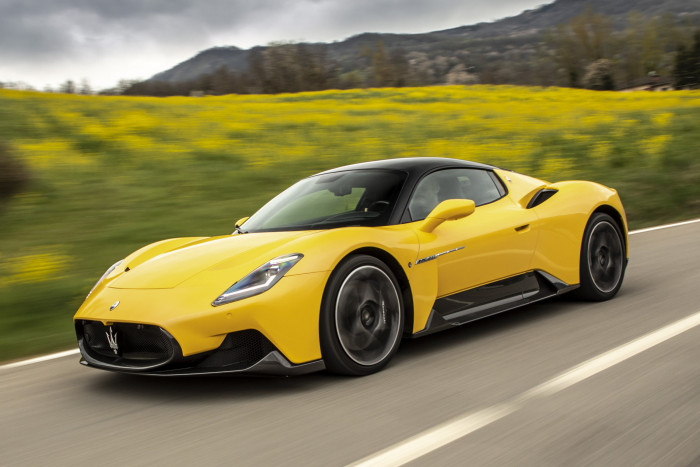 Bizarr okok miatt állhatnak meg autók 6 | Vezess Bizarr okok miatt állhatnak meg autók 6