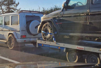 50 milliós luxusautó húzott egy 170 millióst az M1-esen