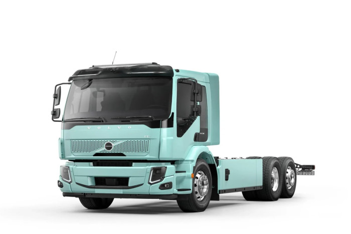 Messzebb jutnak ezek a teherautók